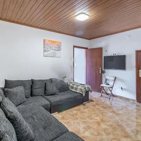 Vakantiehuis Peaceful Retreat Near Levadas *