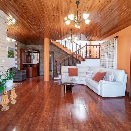 Peaceful Retreat Near Levadas