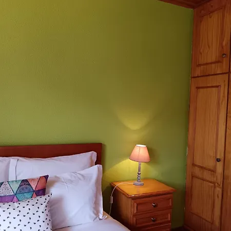 Semesterbostad Peaceful Retreat Near Levadas Arco da Calheta (Madeira)