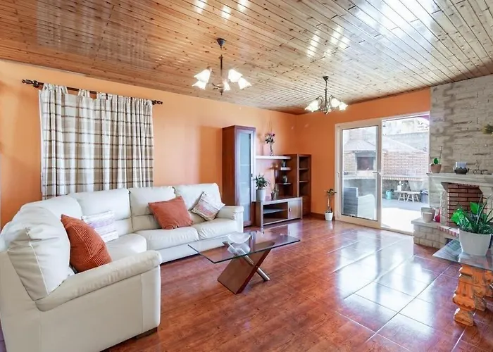 Peaceful Retreat Near Levadas