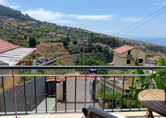 Peaceful Retreat Near Levadas 度假居 阿科达卡列塔