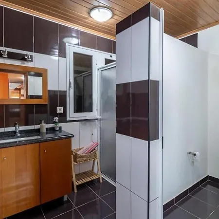 Peaceful Retreat Near Levadas