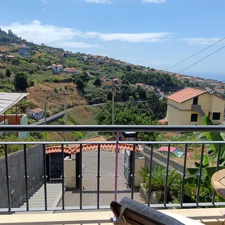 Peaceful Retreat Near Levadas Ferienhaus Arco da Calheta (Madeira)