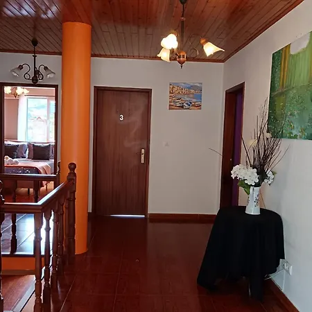 Peaceful Retreat Near Levadas *