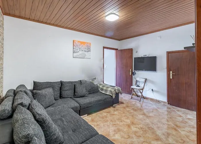 Peaceful Retreat Near Levadas Tatil Evi Arco da Calheta (Madeira)