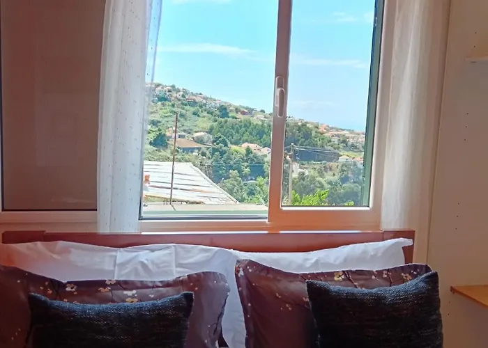 Peaceful Retreat Near Levadas Vakantiehuis Arco da Calheta (Madeira)