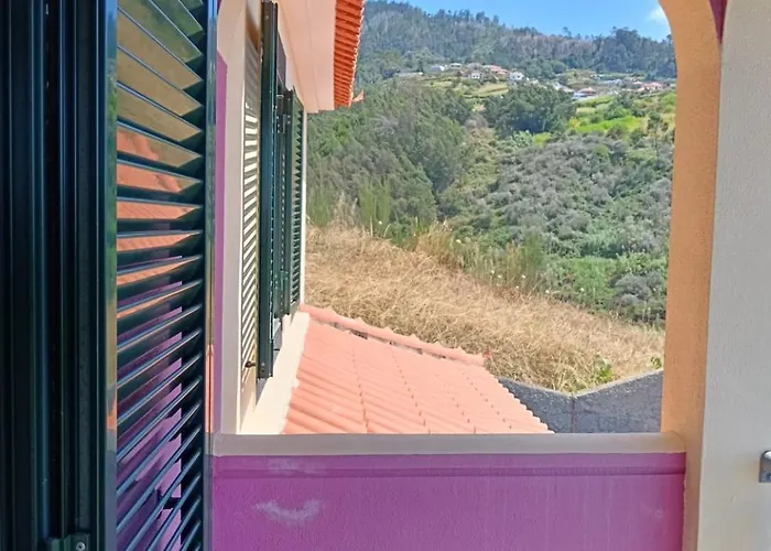 Vakantiehuis Peaceful Retreat Near Levadas Arco da Calheta (Madeira)