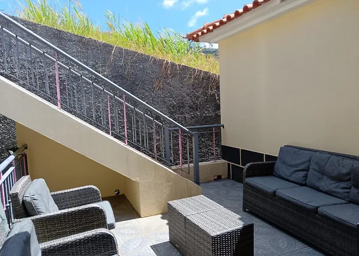 Peaceful Retreat Near Levadas Arco da Calheta (Madeira)